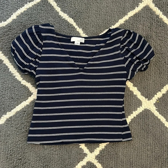 Navy and White Striped Cropped Puff Sleeve Tee - Picture 3 of 5